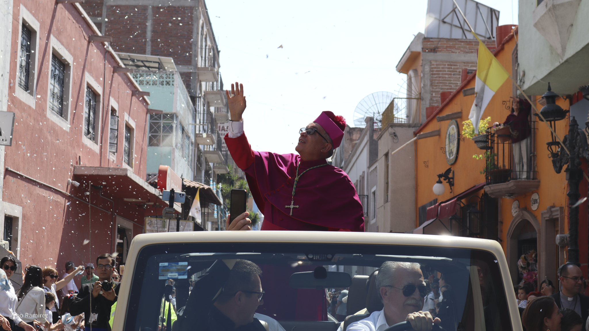 La llegada de Mons. José Leopoldo a San Juan de los Lagos - Leo Ramírez